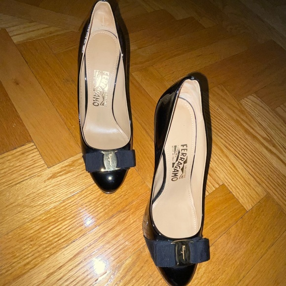 Salvatore Ferragamo Heels - Picture 4 of 9